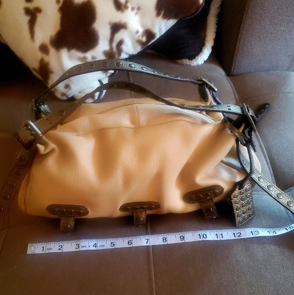 💯 Be & D Leather & Grommet Stud Satchel - Picture 7 of 15